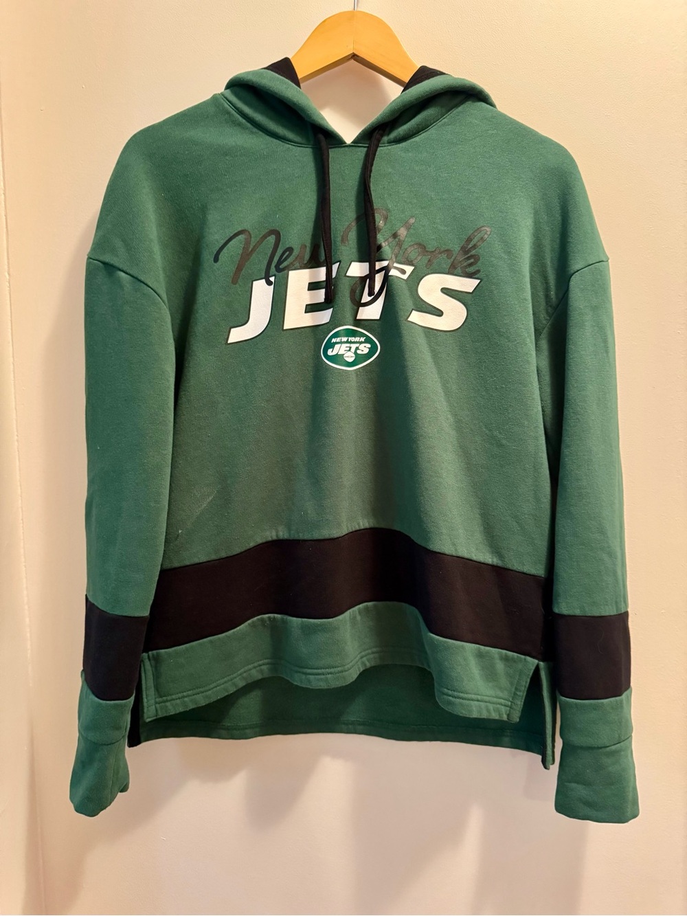NFL Team Apparel New York Jets Green and Black Hoodie Sweater NWOT Size S